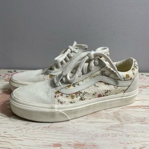 Floral white vans 7W